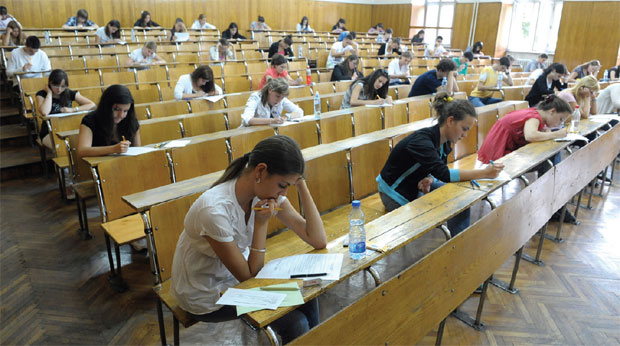 Пусте катедре за књижевност